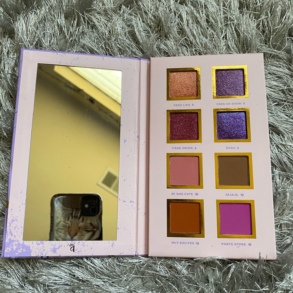SPANGLISH EYESHADOW PALETTE